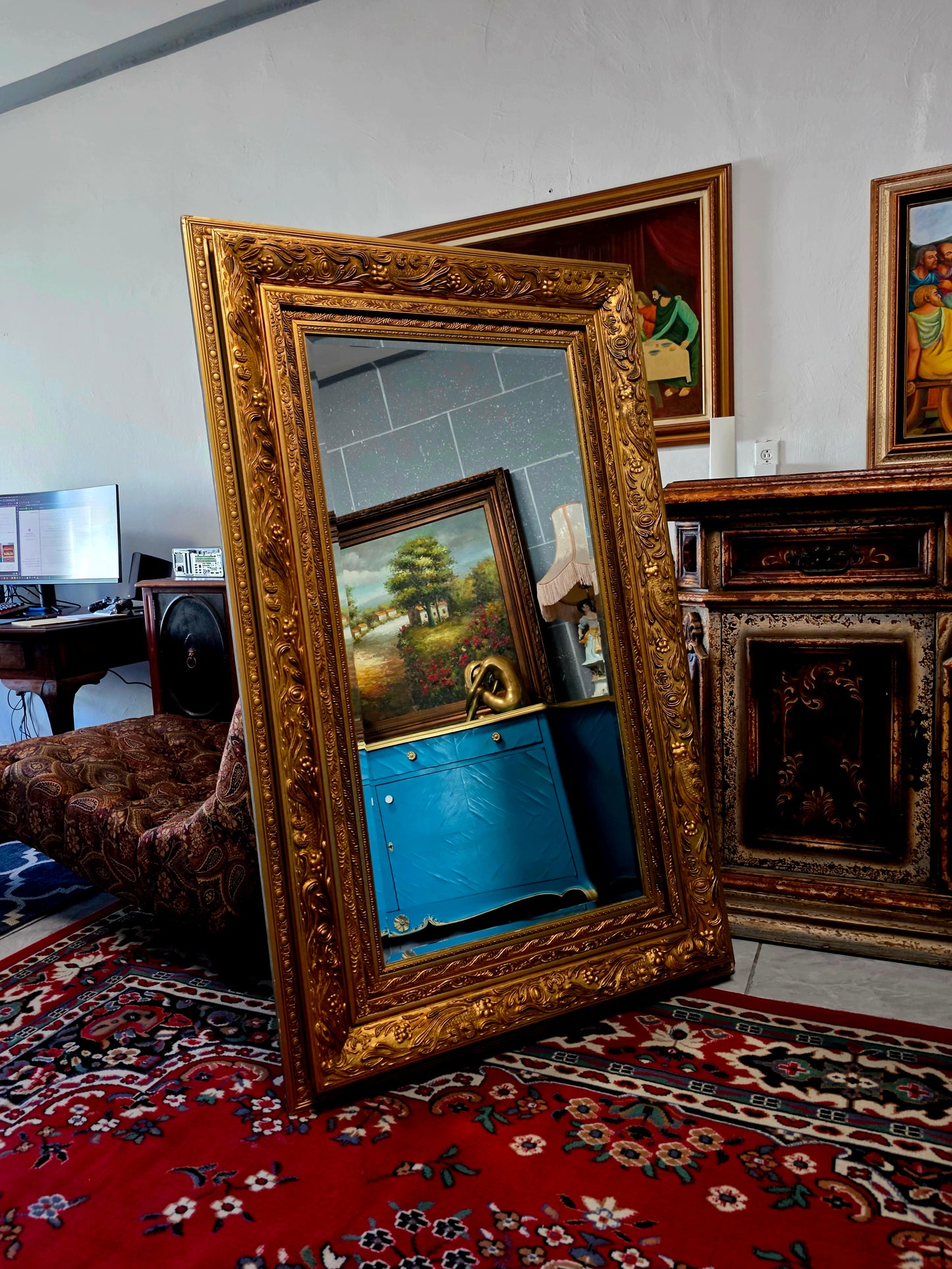 🪞✨Espejo Biselado con Marco de Madera Tallada a Mano – Reflejo de Nobleza Atemporal✨🪞