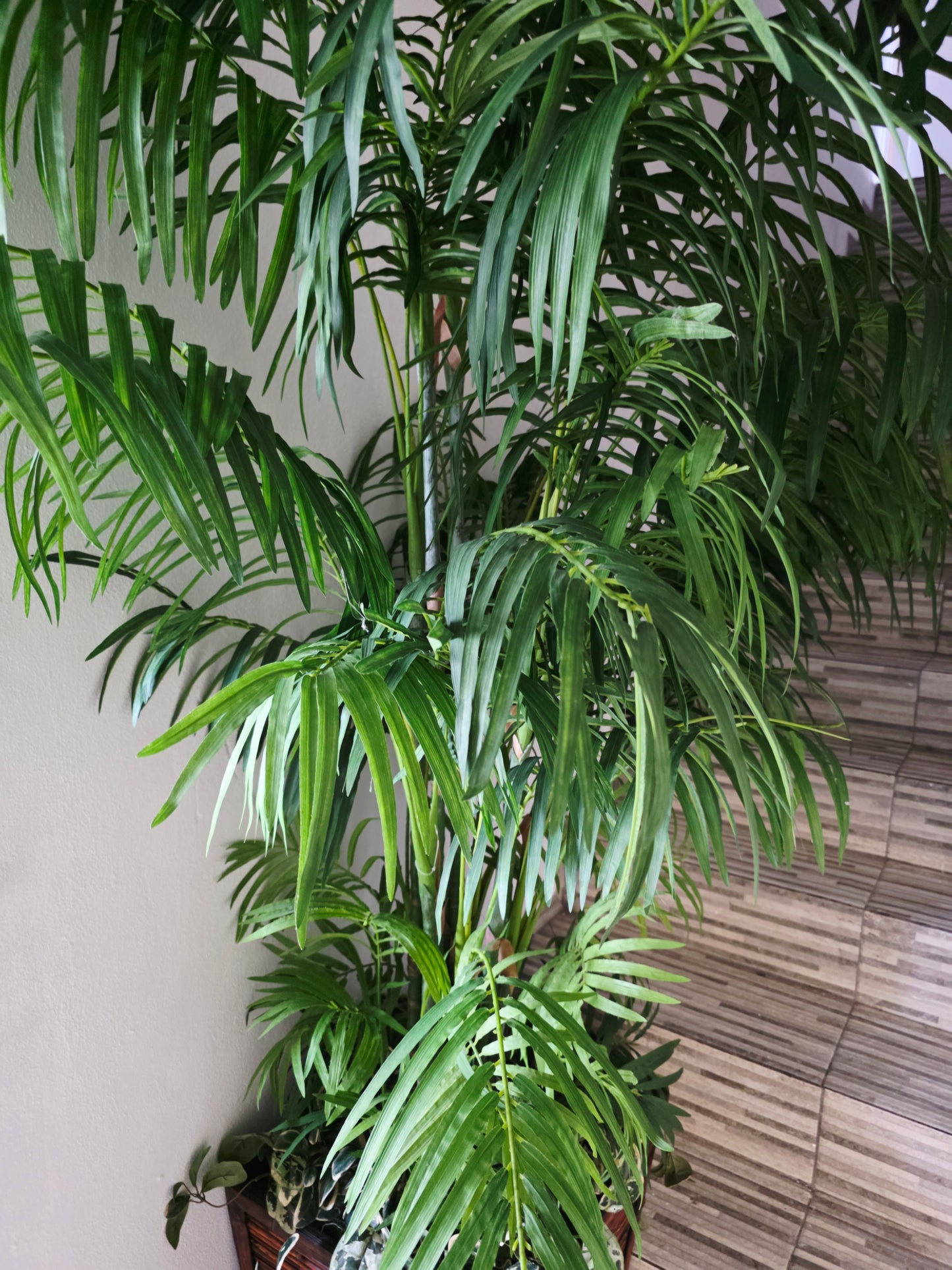 🌿 Par de Palmeras Artificiales Areca – Elegancia Tropical Atemporal 🌿