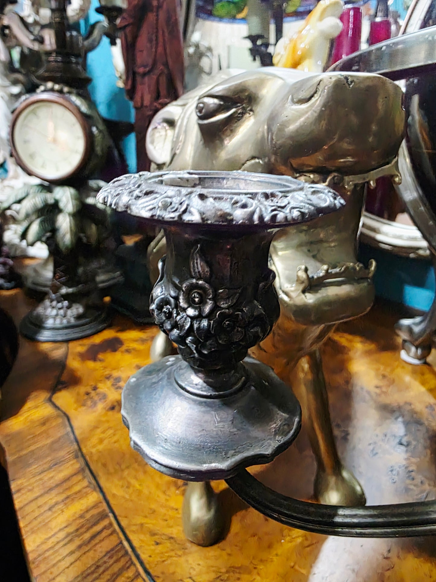 🔥🕯️🔥Candelabro Vintage de Metal Plateado de 3 apliques🔥🕯️🔥