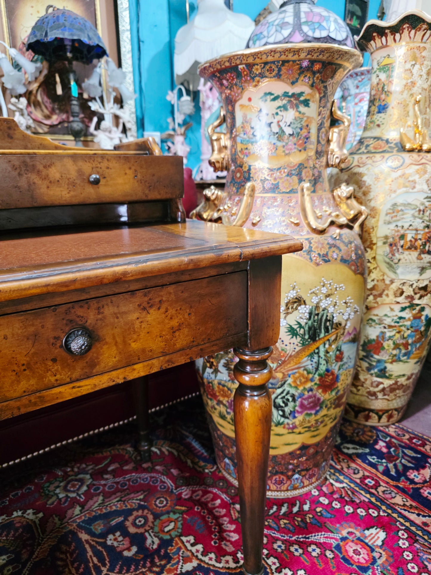 🪶 Secreter Antiguo en Madera de Acacia – Elegancia Clásica y Funcionalidad Atemporal 🪶