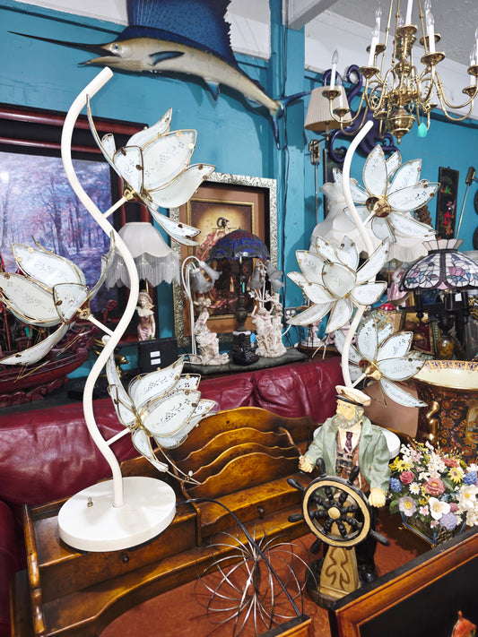 ๐ธ Pair of Vintage Italian Lotus Flower Lamps โ 70s Retro Design โจ