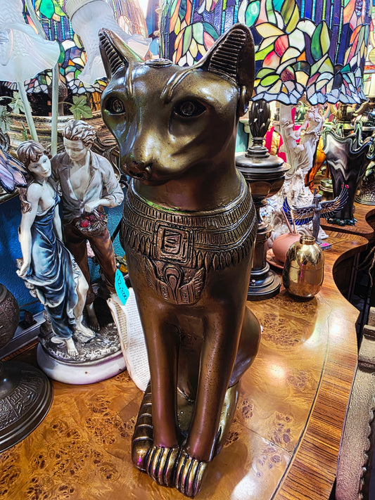 🐱 Escultura de la Diosa Bastet – Elegancia Egipcia en Yeso Dorado 🐱