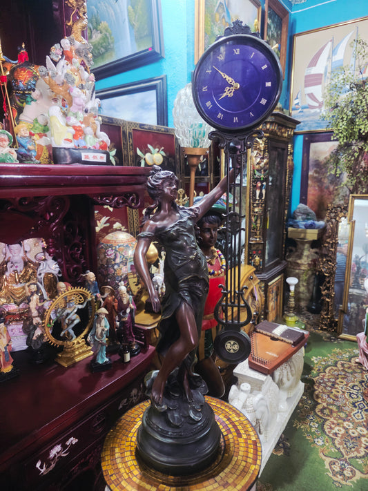 French Figural Mantel Clock – C. Moreau Style 🕰️