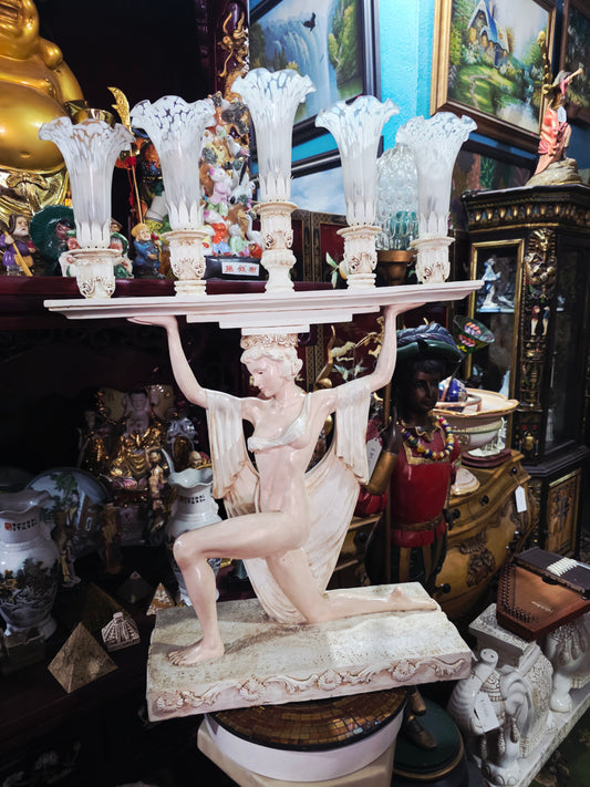 Escultura-Lampara con Pantallas de Cristal en Forma de Tulipanes🌸🪞🕯️