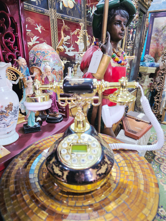 Telefono Retro Vintage – Elegancia Clasica en Funcionamiento 🪞🕰️🌿