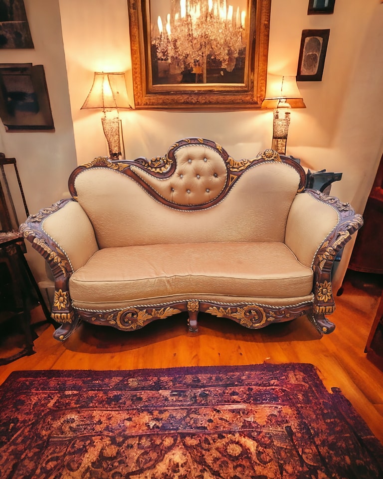 ✨ Un Tesoro de Elegancia Clásica: Sala Antigua de Ensueño ✨