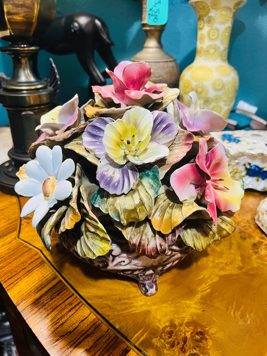 🌸 Canasta de flores de porcelana, Arreglo folral Capo Del Monte🌸