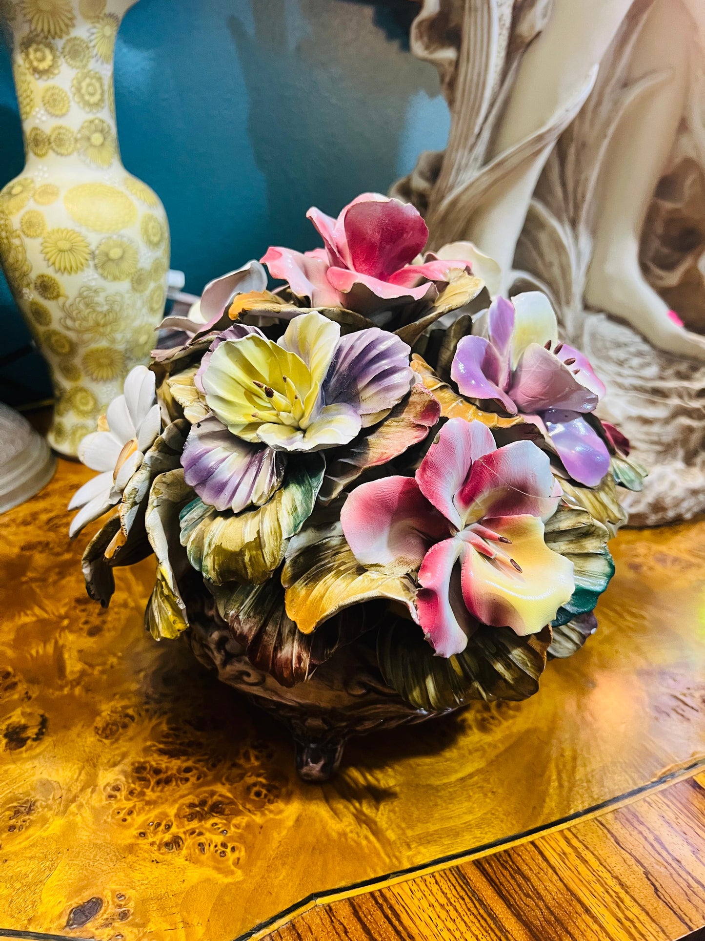 🌸 Canasta de flores de porcelana, Arreglo folral Capo Del Monte🌸
