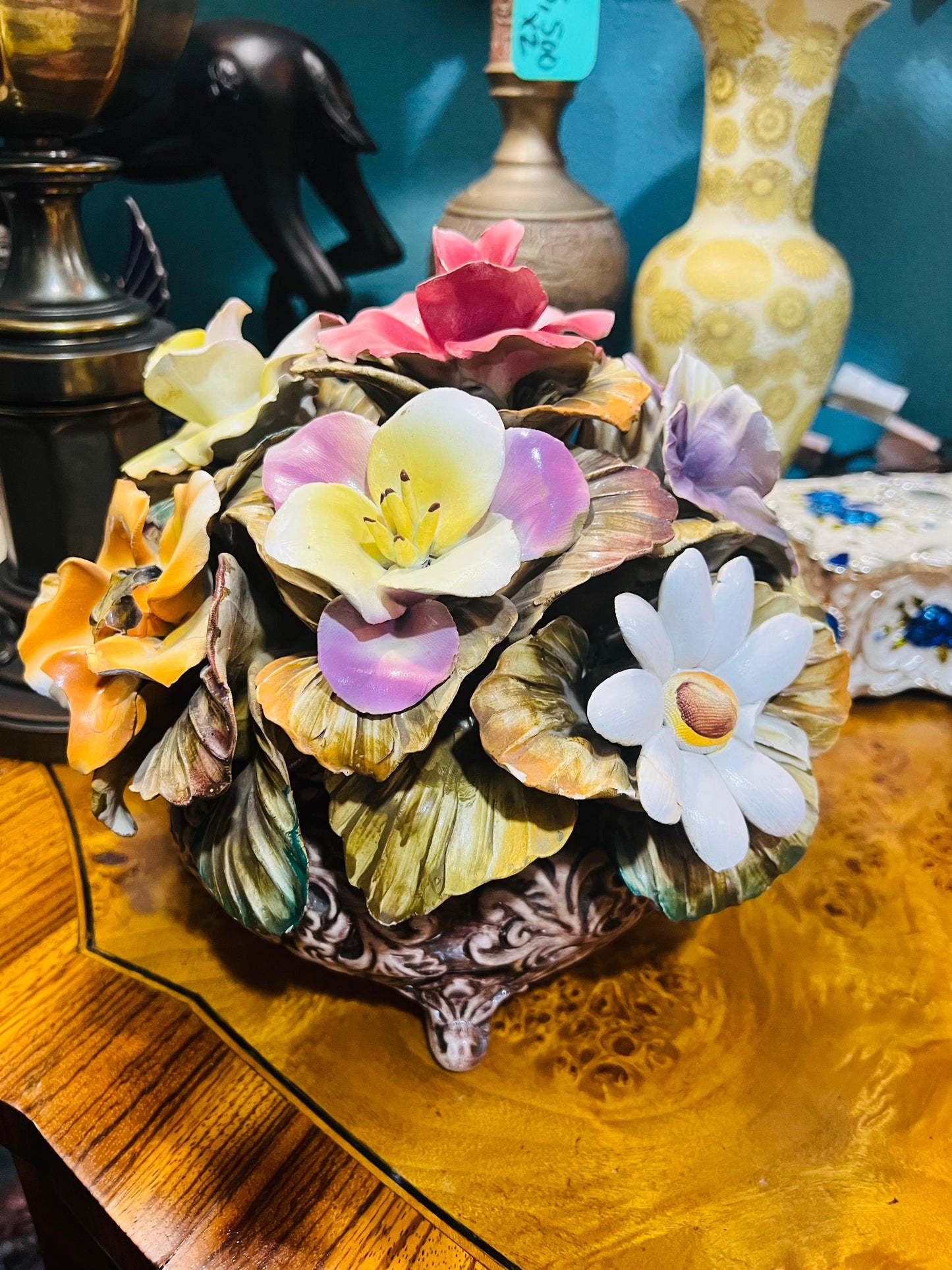 🌸 Canasta de flores de porcelana, Arreglo folral Capo Del Monte🌸