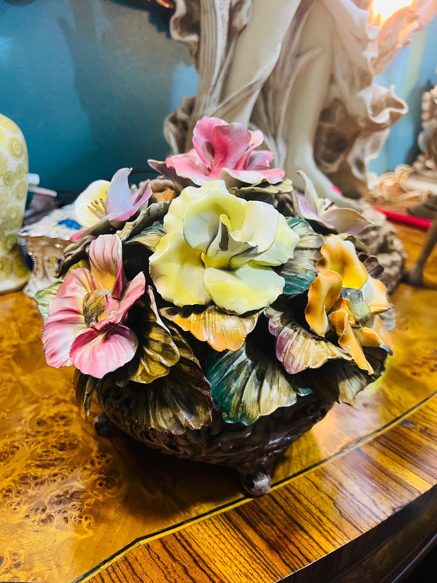 🌸 Canasta de flores de porcelana, Arreglo folral Capo Del Monte🌸