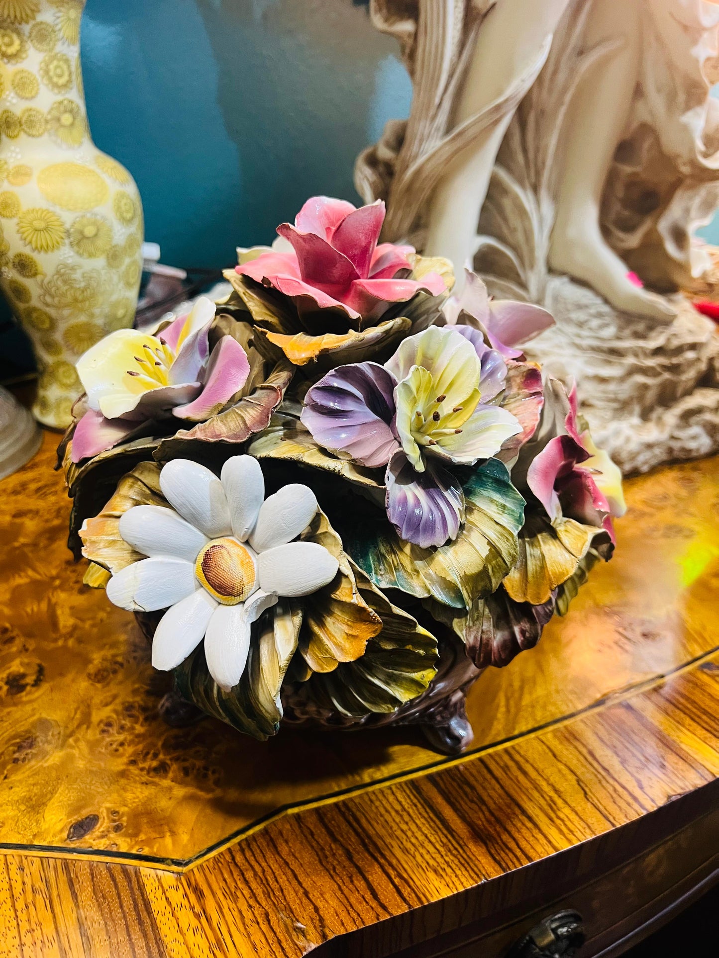 🌸 Canasta de flores de porcelana, Arreglo folral Capo Del Monte🌸