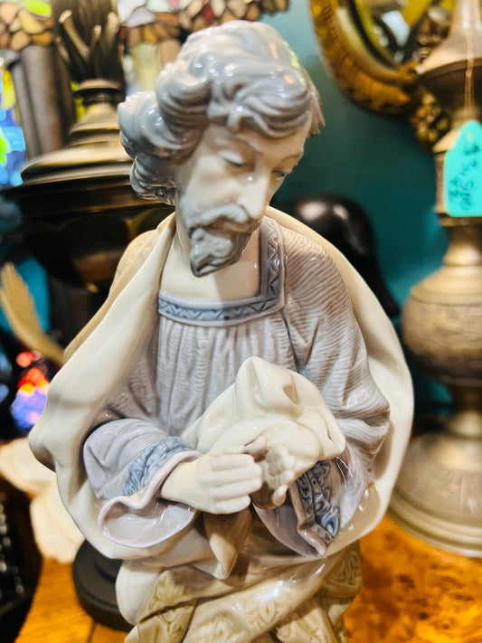 🌟 Figura de "San Jose Nacimiento" Porcelana Fina - LLADRÓ 1386 Año de emission 1981🕊️✨