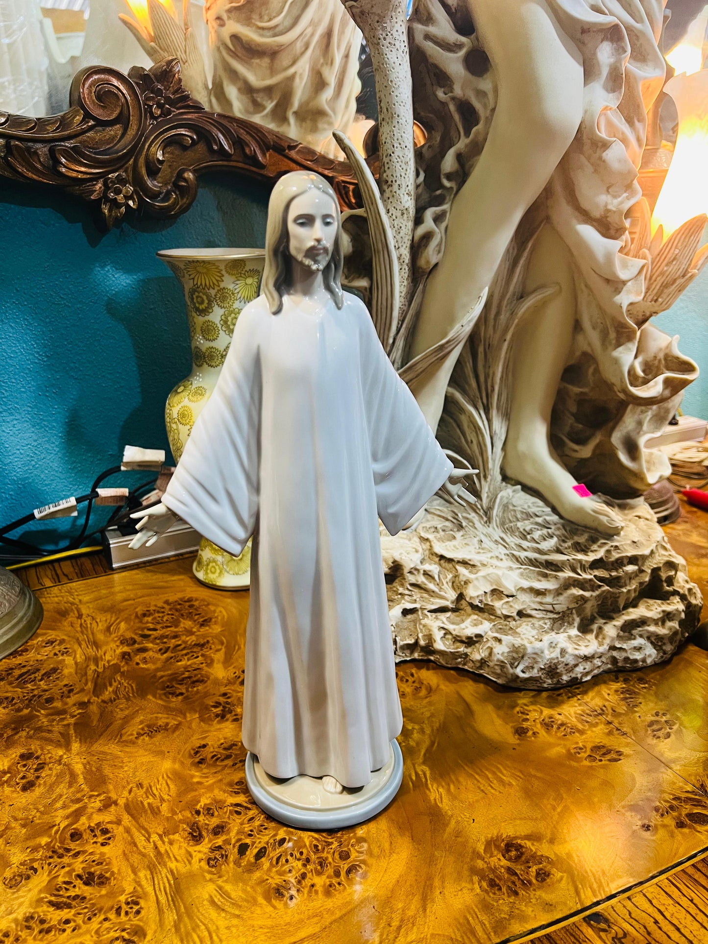 🌟 Escultura de Jesús en Porcelana Fina de Lladro - Modelo 5767 Año de emision 1982 🕊️✨