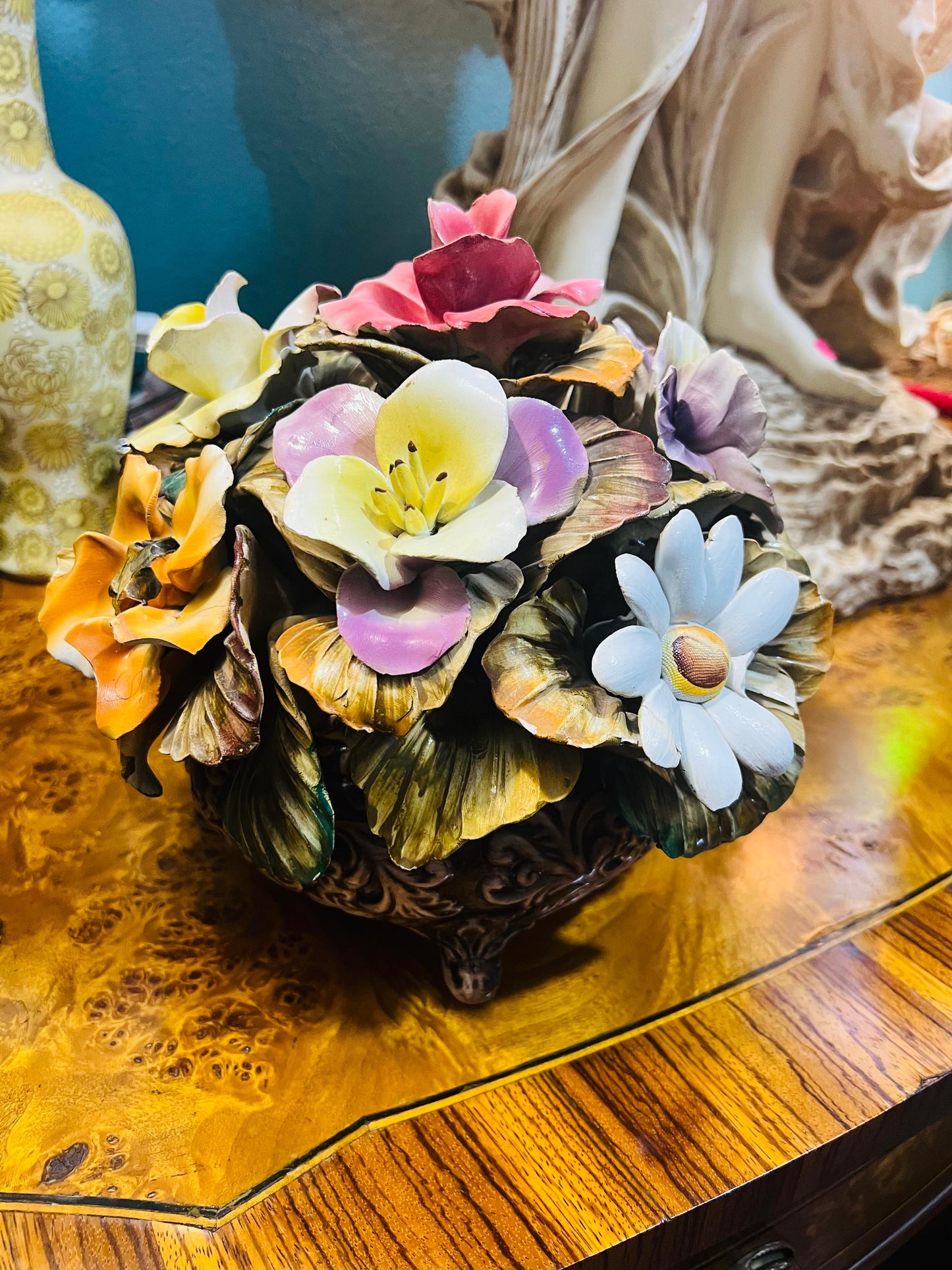 🌸 Canasta de flores de porcelana, Arreglo folral Capo Del Monte🌸