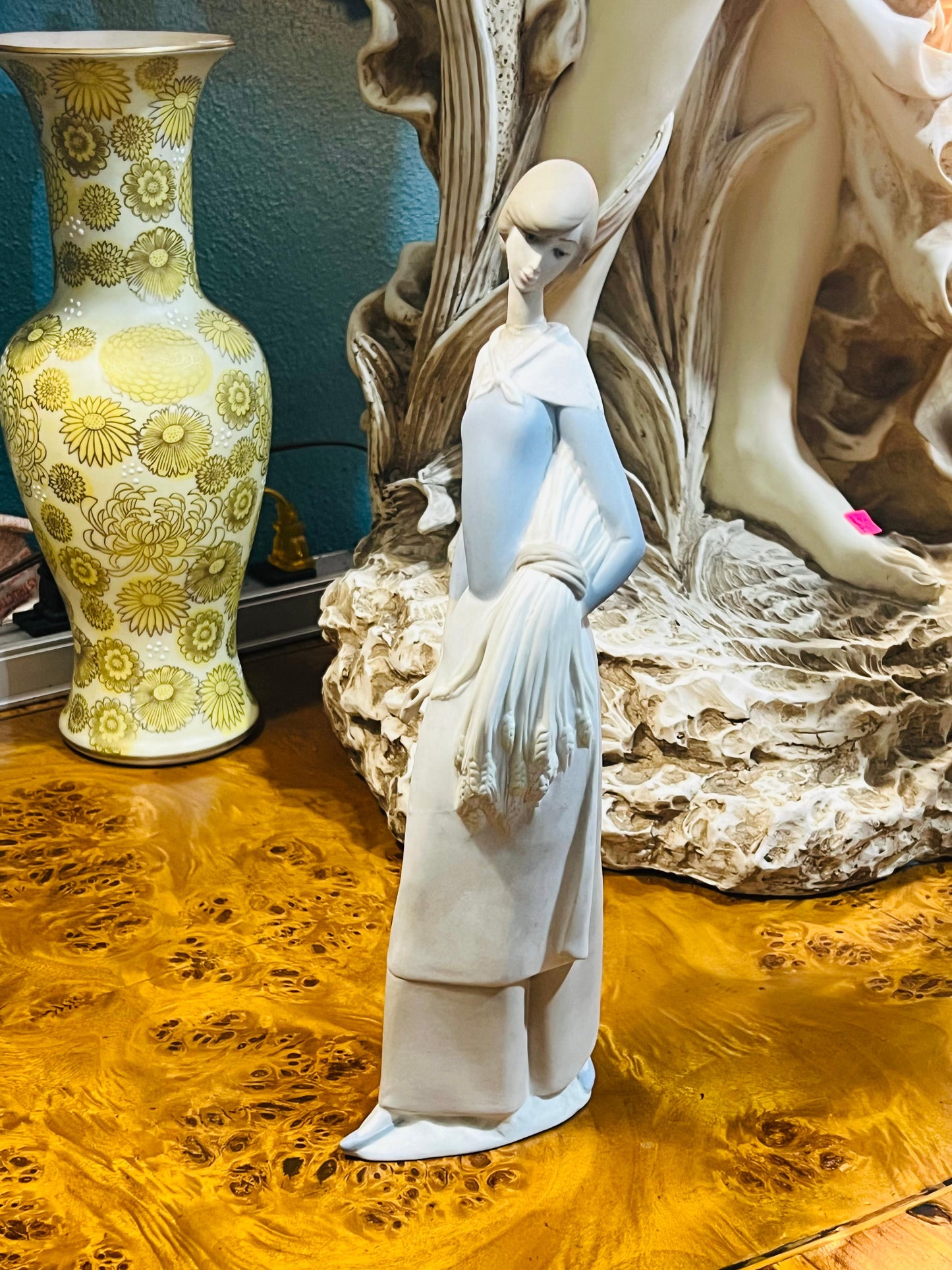 🌟 Escultura de Jesús en Porcelana Fina de Lladro - Modelo 5767 Año de emision 1982 🕊️✨