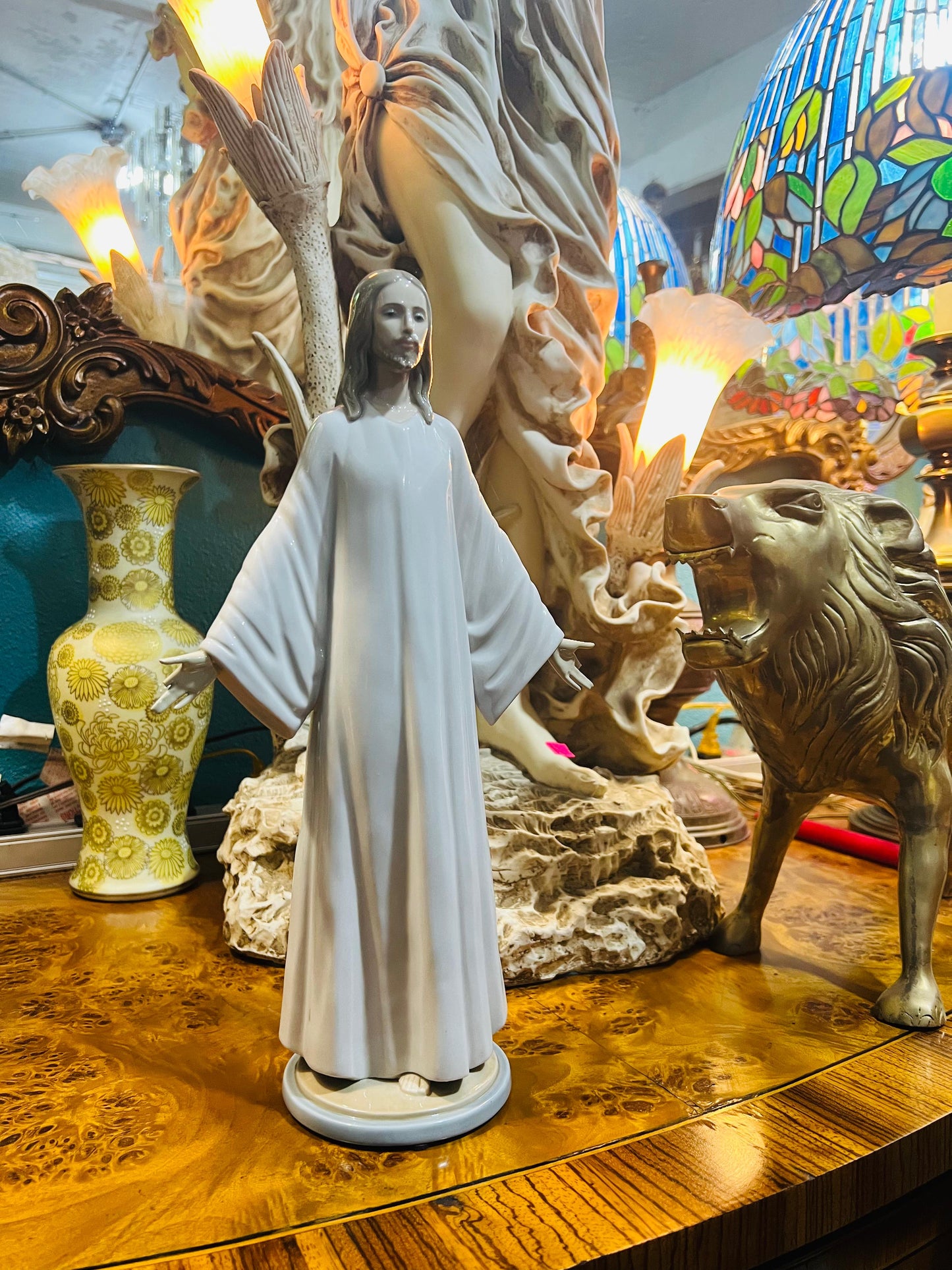 🌟 Escultura de Jesús en Porcelana Fina de Lladro - Modelo 5767 Año de emision 1982 🕊️✨