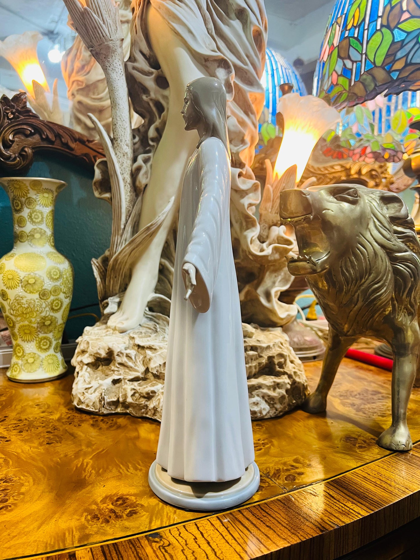 🌟 Escultura de Jesús en Porcelana Fina de Lladro - Modelo 5767 Año de emision 1982 🕊️✨