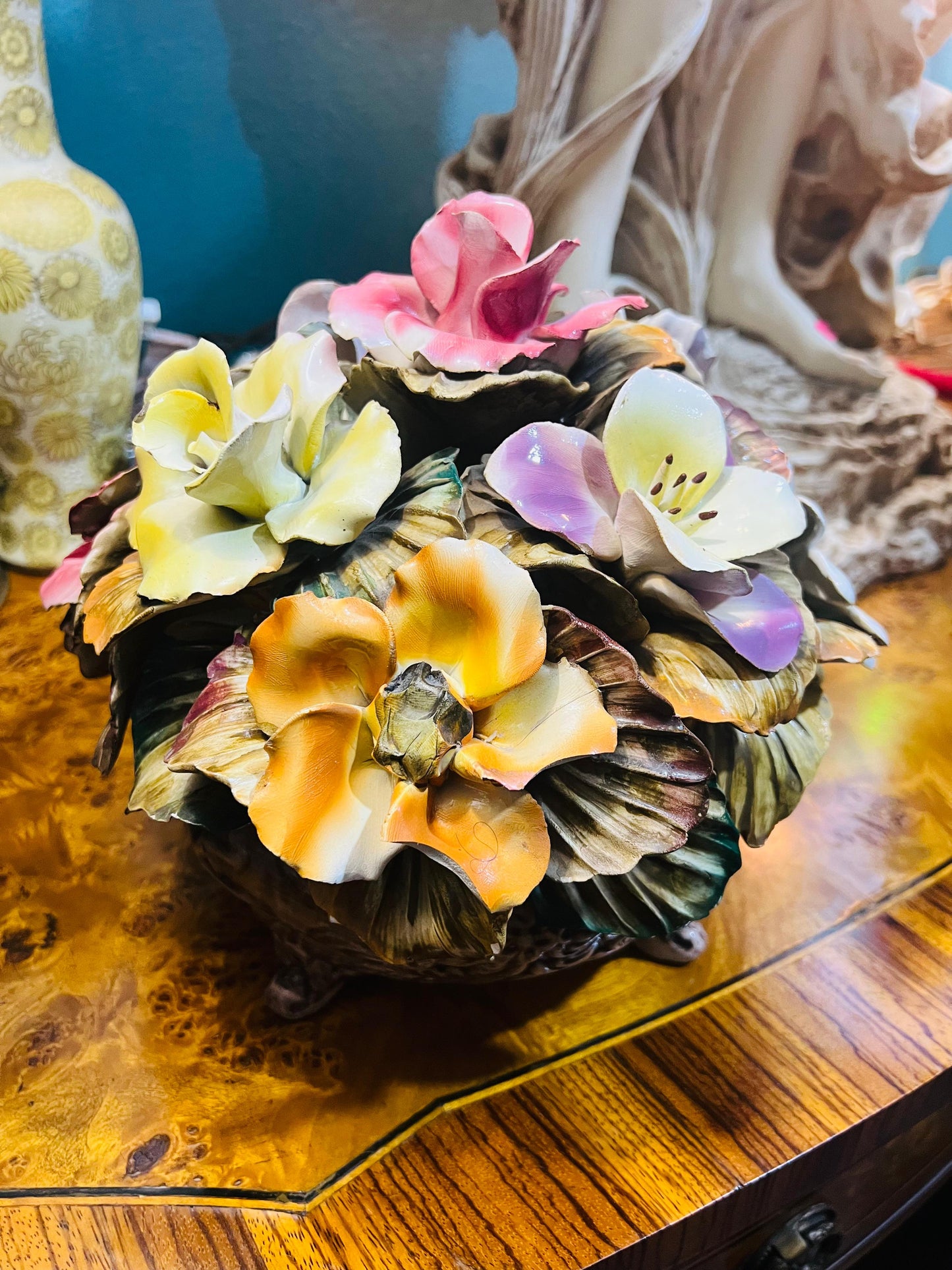 🌸 Canasta de flores de porcelana, Arreglo folral Capo Del Monte🌸
