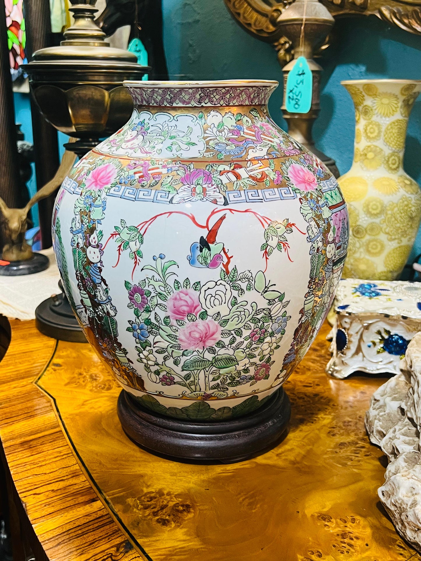 🎎🏮🇨🇳 ¡Descubre la Belleza y la Historia con este Antiguo Par de Jarrones Chinos de la Dinastía Qianlong! 🇨🇳🏮🎎