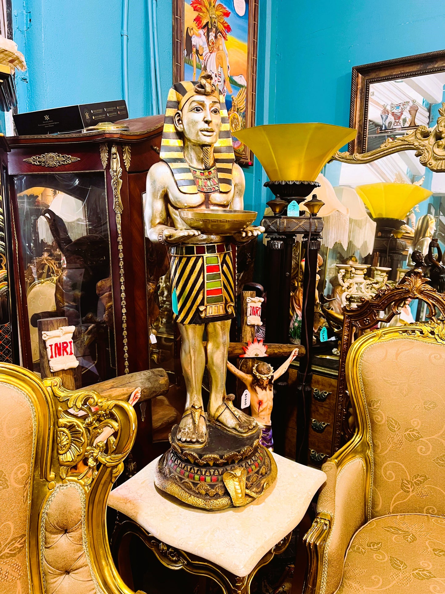 ⚖️The Egyptian Queen's Servant: A Functional Work of Art⚖️