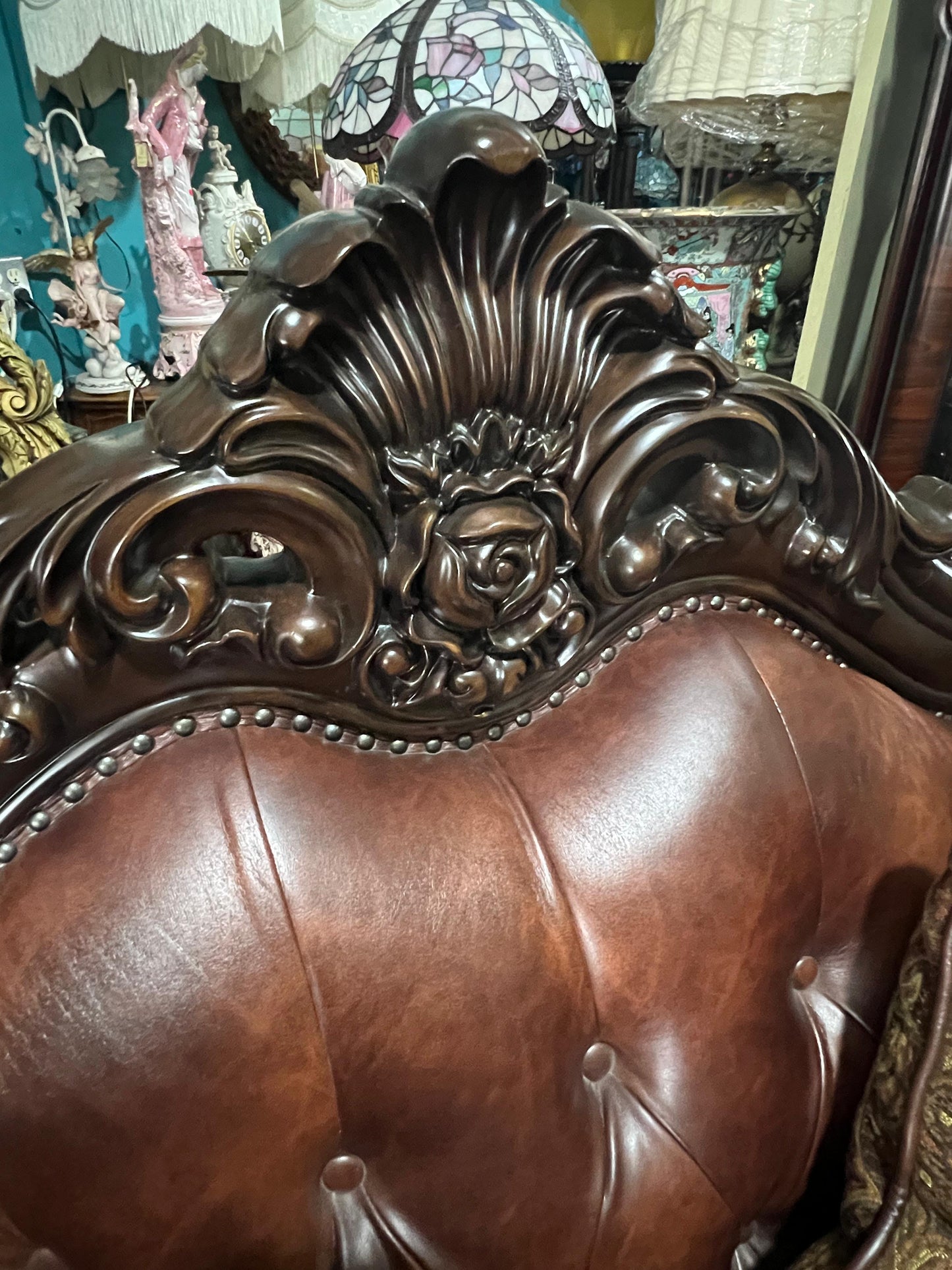 🛋️ Sofa Palencia de Furniture of America - Elegancia y Estilo Clásico para tu Hogar 🛋️