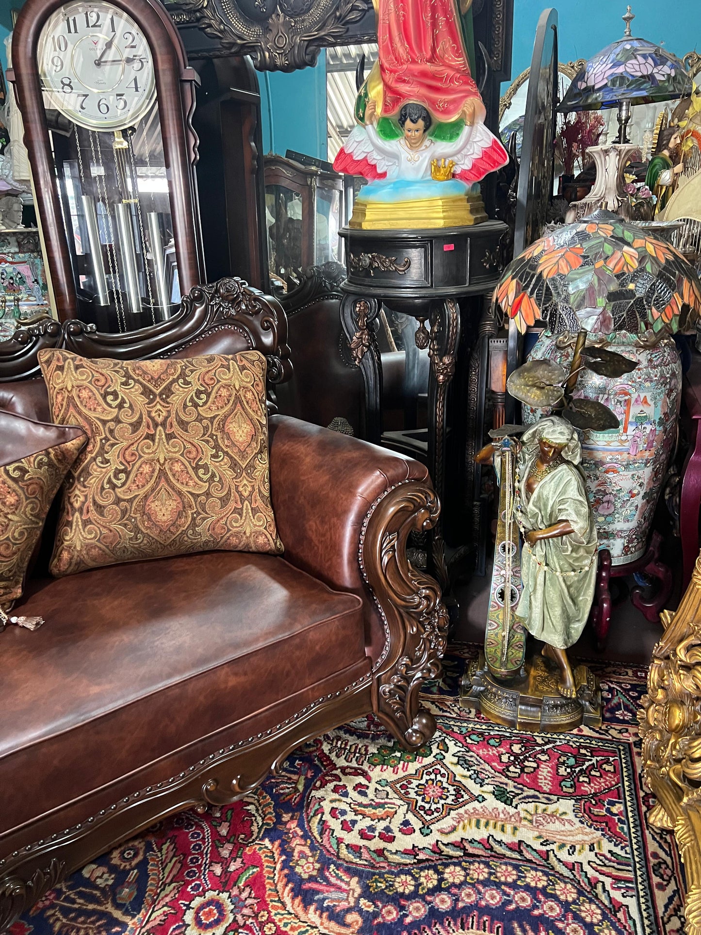 🛋️ Sofa Palencia de Furniture of America - Elegancia y Estilo Clásico para tu Hogar 🛋️