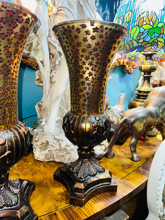 🌟 ¡Elegante par de floreros decorativos! 🌟