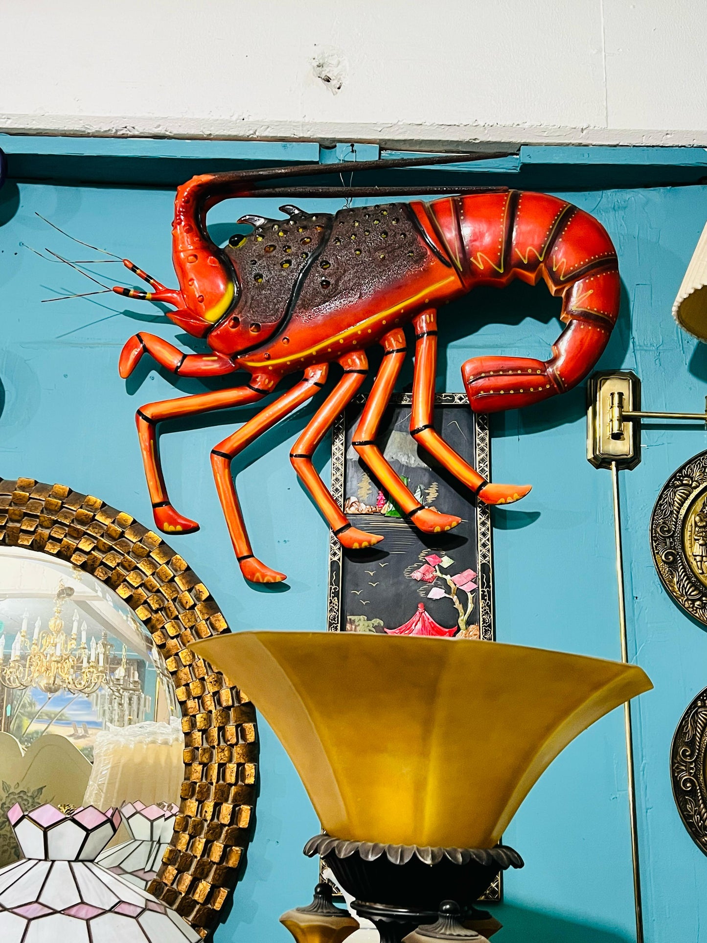 🦞✨ Figura Decorativa de Langosta: Elegancia y Color en Fibra de Vidrio ✨🦞