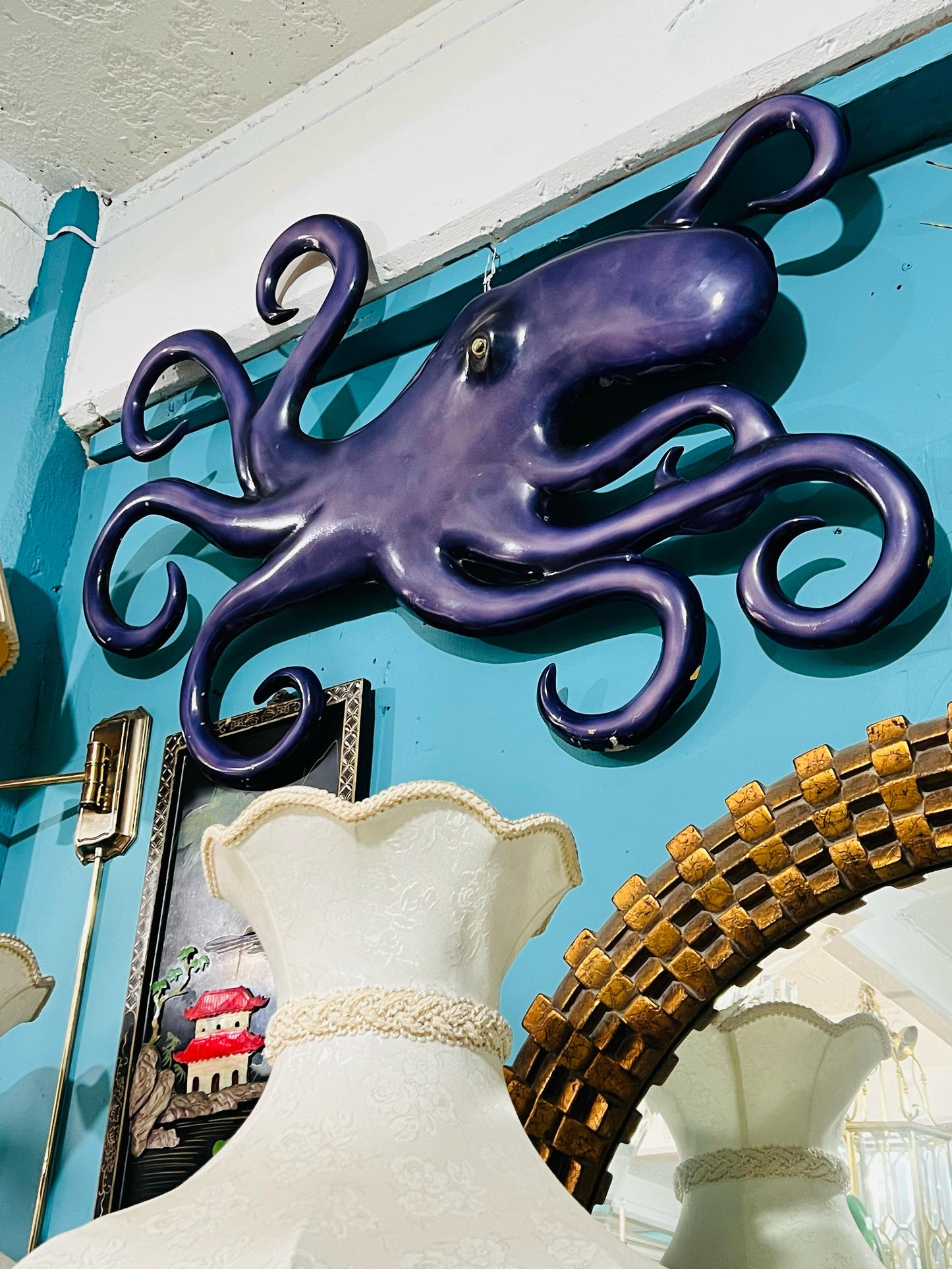🐙✨ Figura Decorativa de Pulpo en Fibra de Vidrio: Elegancia Náutica ✨🐙