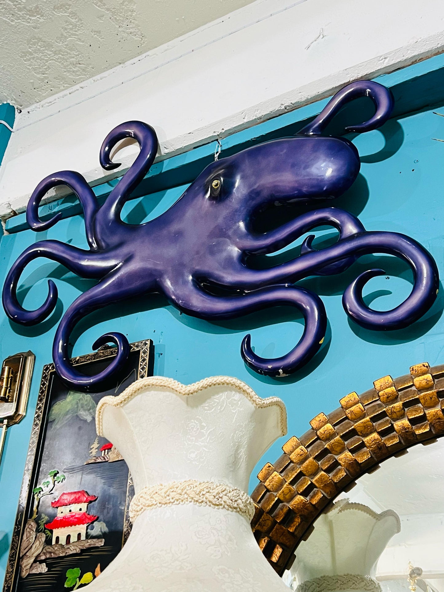 🐙✨ Figura Decorativa de Pulpo en Fibra de Vidrio: Elegancia Náutica ✨🐙