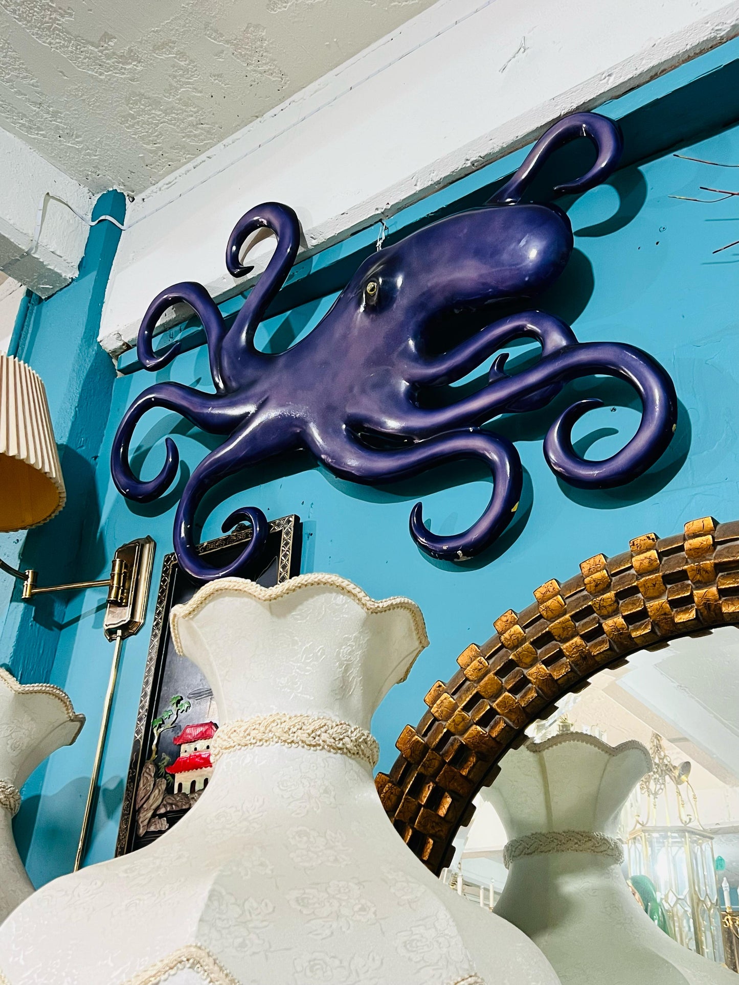 🐙✨ Figura Decorativa de Pulpo en Fibra de Vidrio: Elegancia Náutica ✨🐙