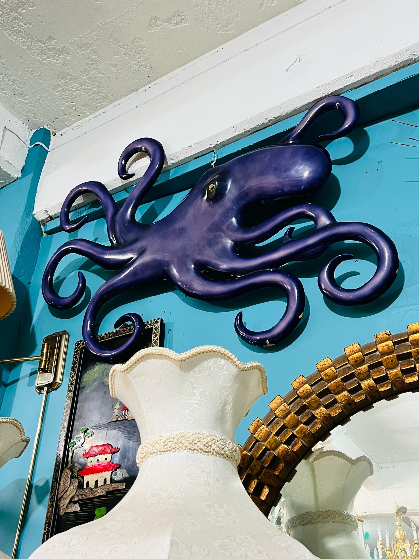🐙✨ Figura Decorativa de Pulpo en Fibra de Vidrio: Elegancia Náutica ✨🐙