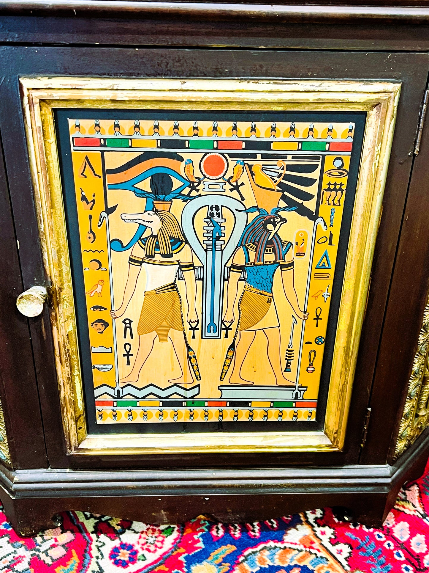 🐪🔱🐪Vitrina Egipcia en Venta, Un Tesoro Exotico para tu Hogar🐪🔱🐪