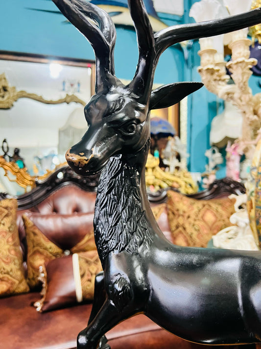 🦌 Escultura de Venado en Bronce Sólido – Majestuoso y Elegante🦌