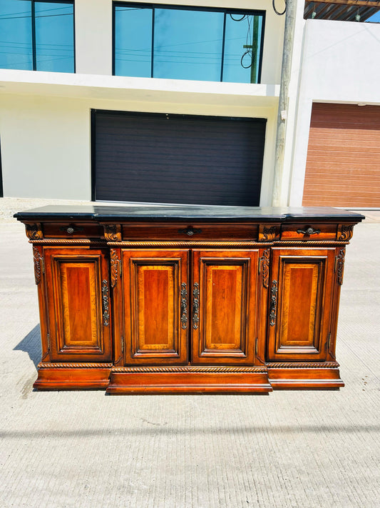 🌿🍂Bufetero de madera de nogal elaborado por Universal Furniture🍂🌿