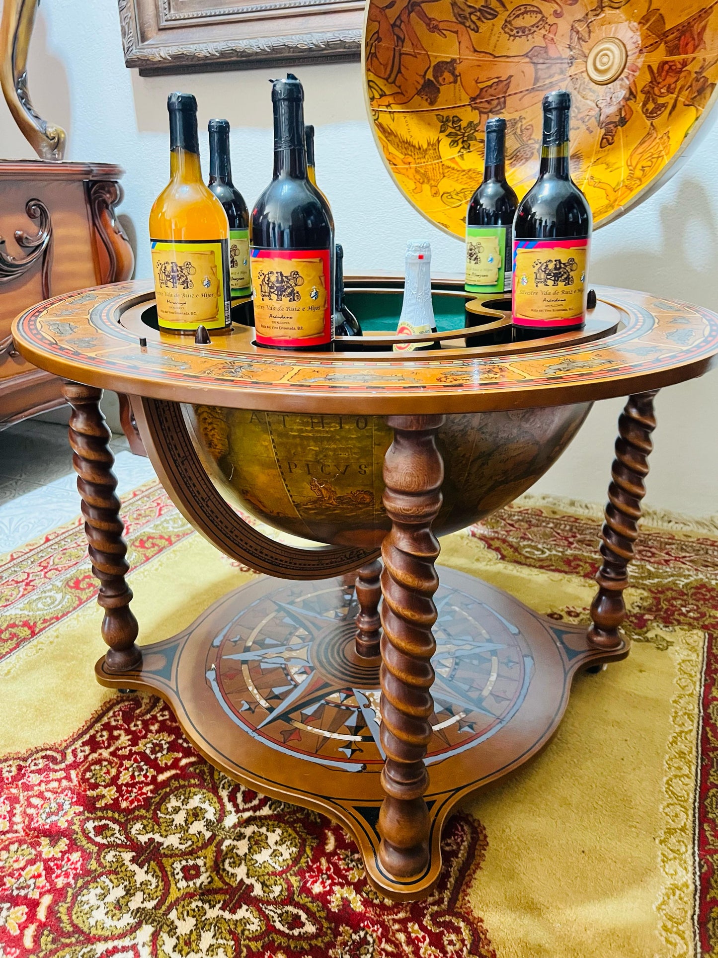 🌍Licorera Vintage De Mundo Terraqueo🌍