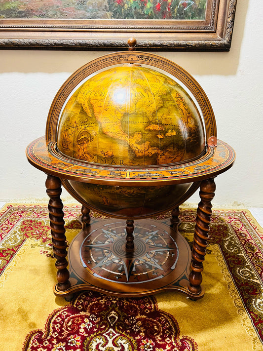 🌍Licorera Vintage De Mundo Terraqueo🌍