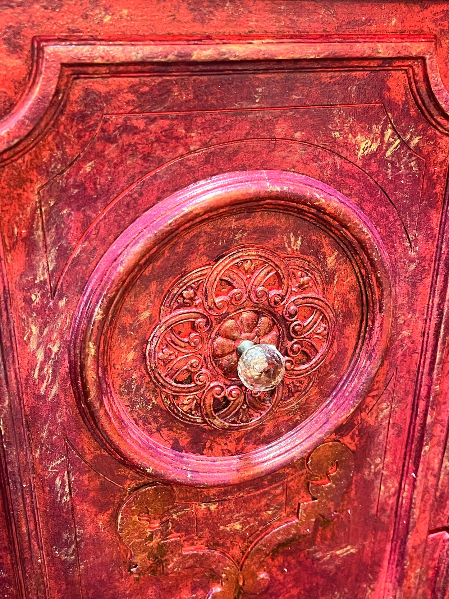 🍾✨¡Licorera Antigua, una pieza de auténtica elegancia y valor histórico! ✨🍾