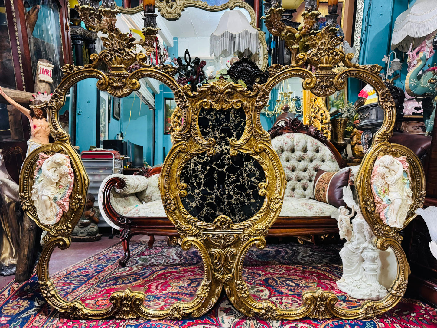 🩷🪞 Espejo Antiguo Estilo Italiano – “Romeo y Julieta” en Relieve Dorado 🪞🩷