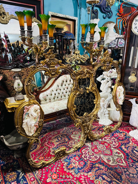 🩷🪞 Espejo Antiguo Estilo Italiano – “Romeo y Julieta” en Relieve Dorado 🪞🩷