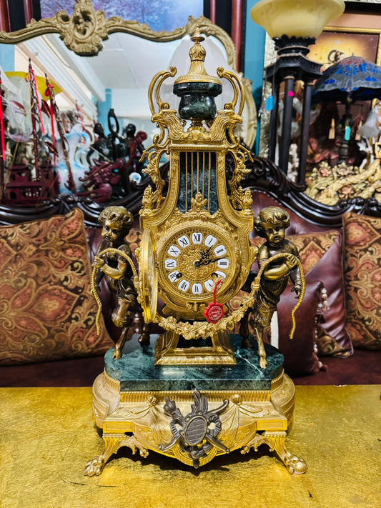 🕰️✨ Set Imperial "Brevettato" – Reloj Mecánico con Doble Martillo y Candelabros de Bronce con Mármol Verde Obscuro Veteado ✨🕯️