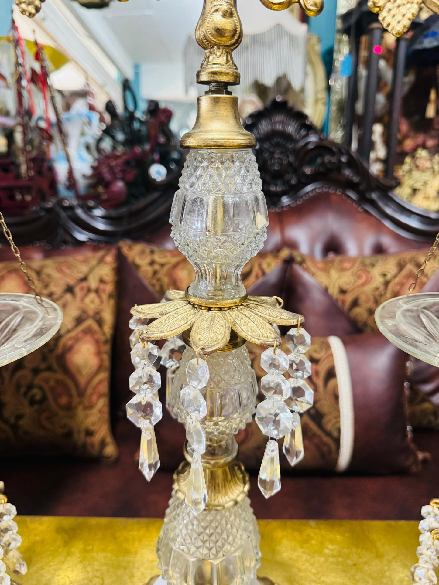 🕯️⚖️ Decorative Brass Set with Crystals – Vintage Scales and Candlesticks⚖️🕯️