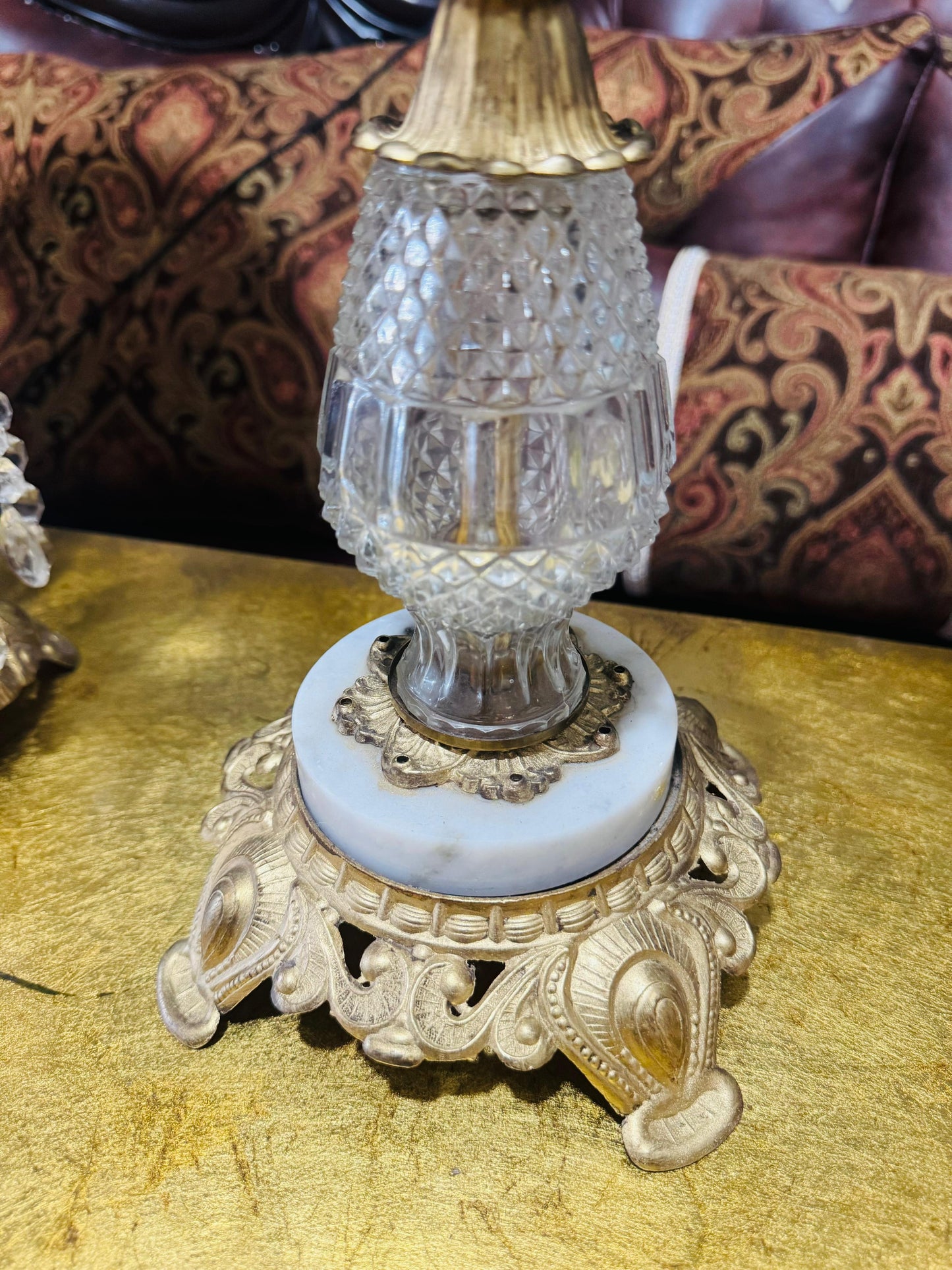 🕯️⚖️ Decorative Brass Set with Crystals – Vintage Scales and Candlesticks⚖️🕯️
