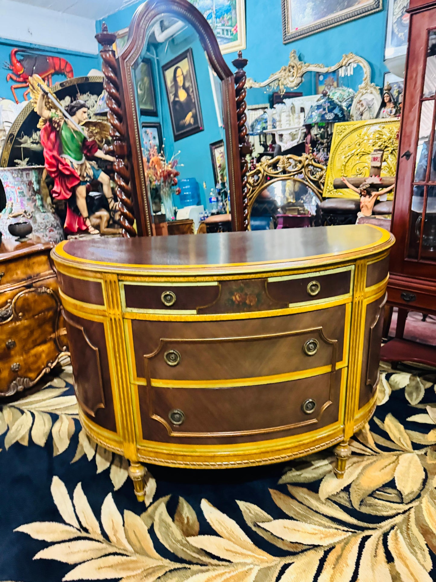 ✨ Comoda Estilo Francés de media luna de 1930✨