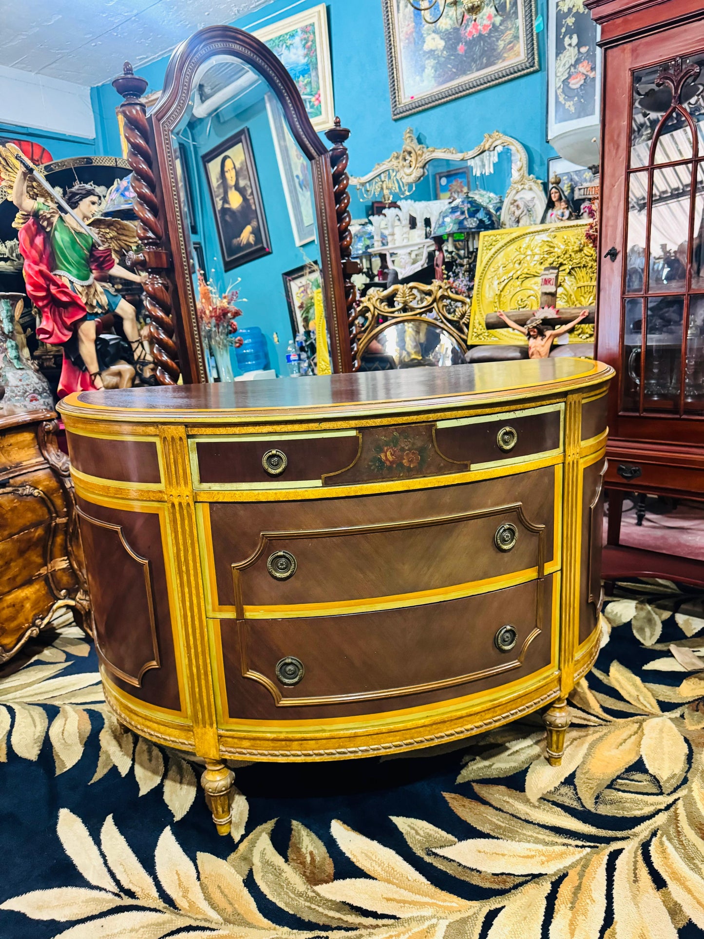 ✨ Comoda Estilo Francés de media luna de 1930✨
