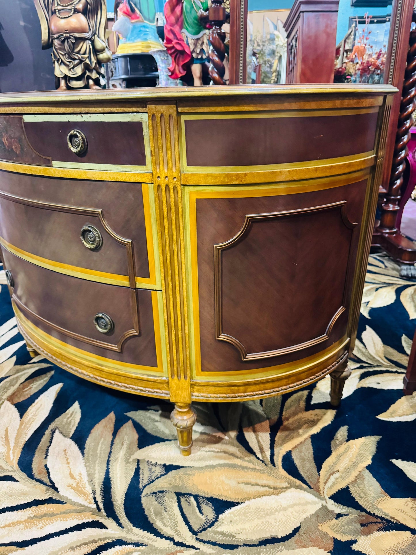 ✨ Comoda Estilo Francés de media luna de 1930✨