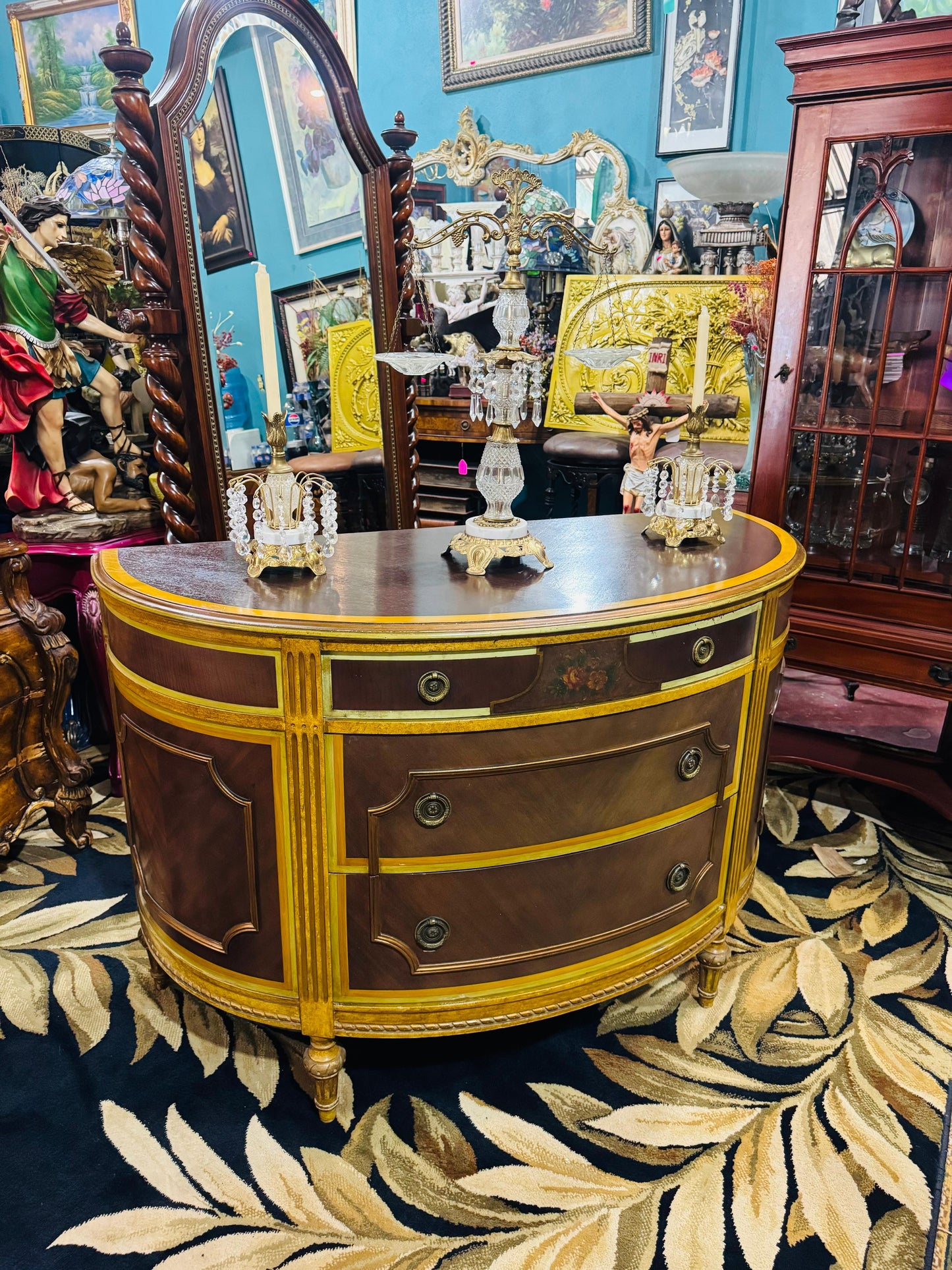 ✨ Comoda Estilo Francés de media luna de 1930✨