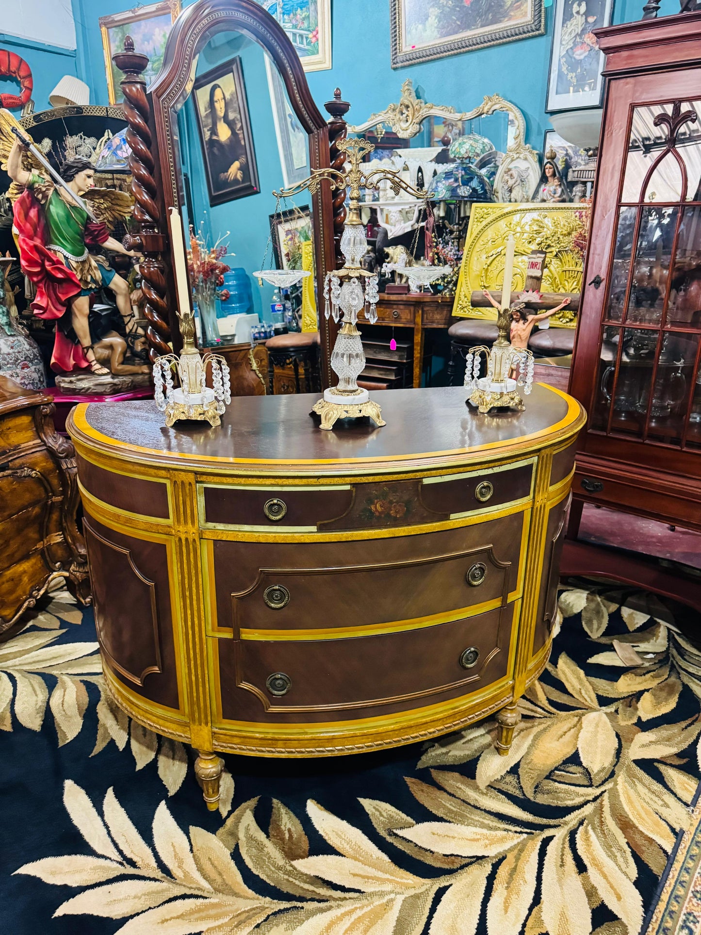 ✨ Comoda Estilo Francés de media luna de 1930✨
