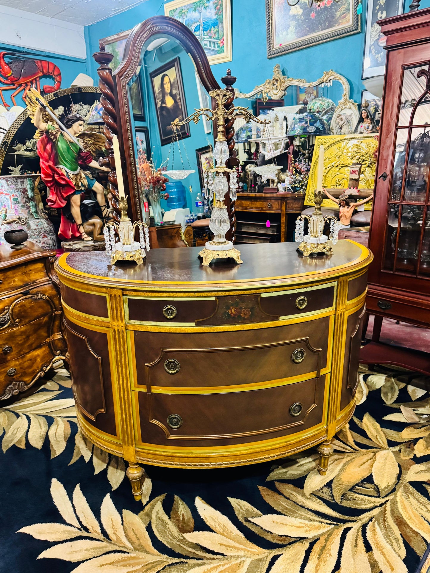 ✨ Comoda Estilo Francés de media luna de 1930✨
