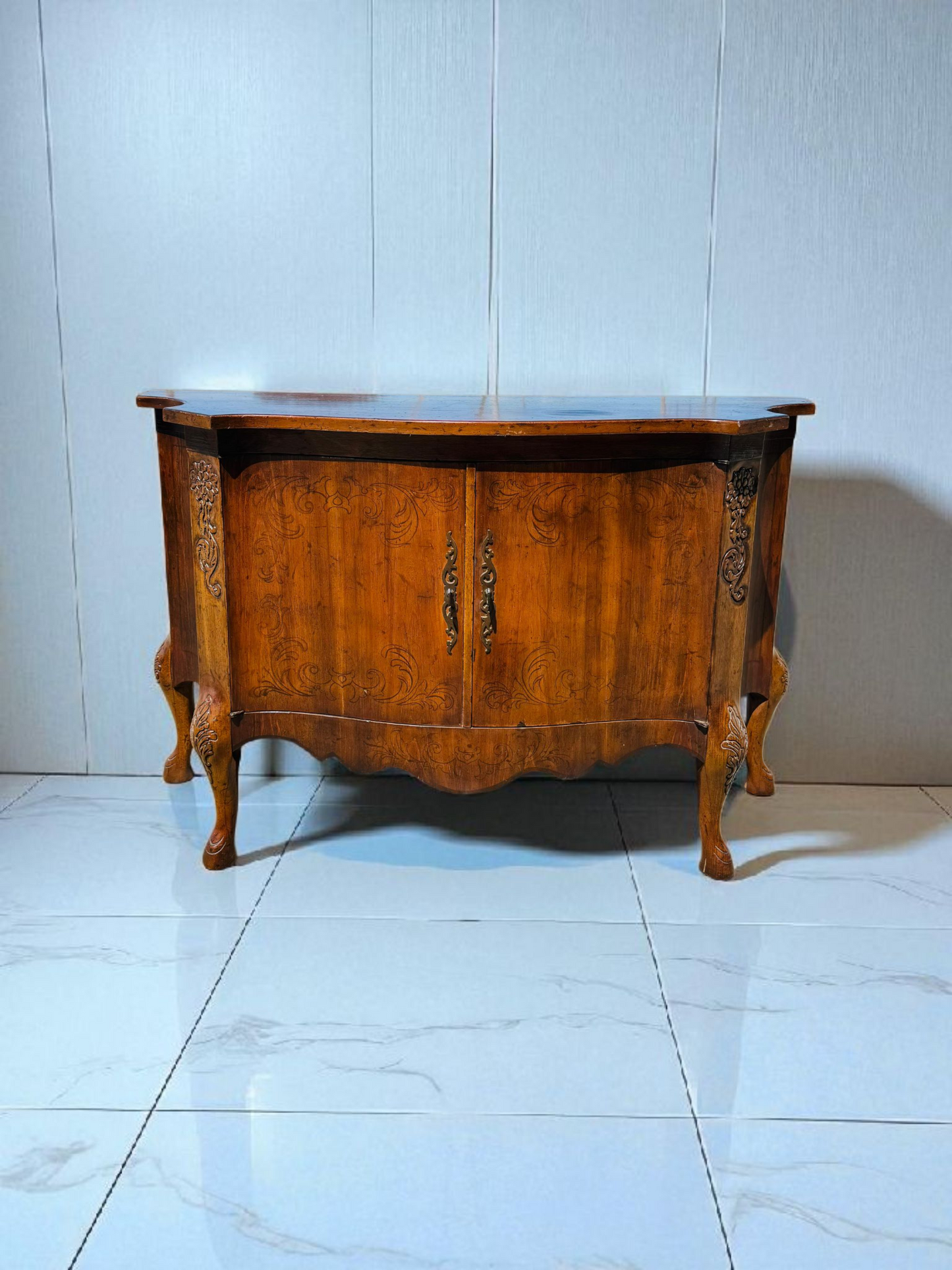 🔱🇮🇹 Comoda Italiana de Madera de Nogal – Arte y Elegancia en Cada Detalle 🇮🇹🔱